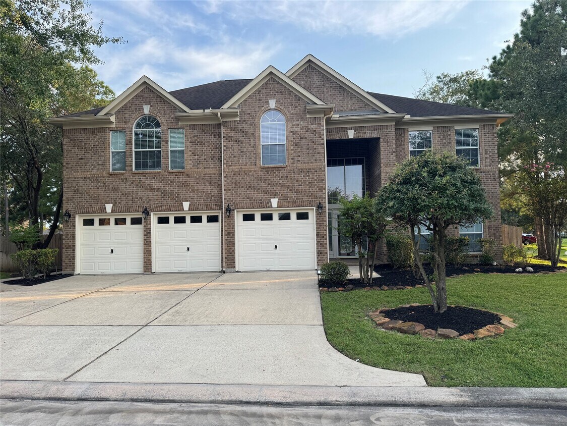 Foto principal - 6311 Auburn Terrace Ct