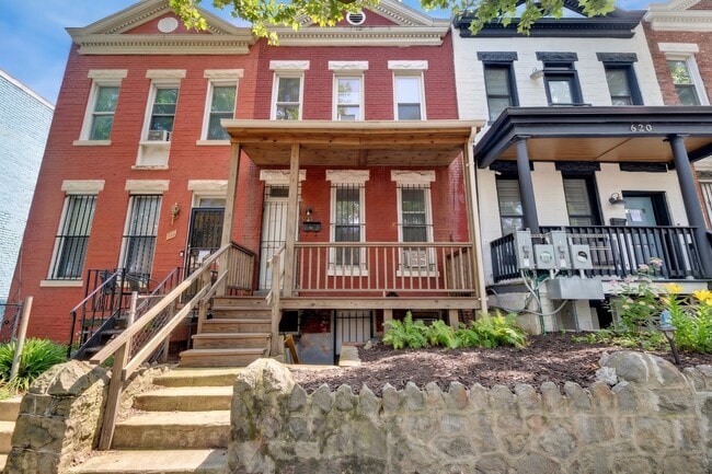 Photo - 618 Columbia Rd NW Townhome