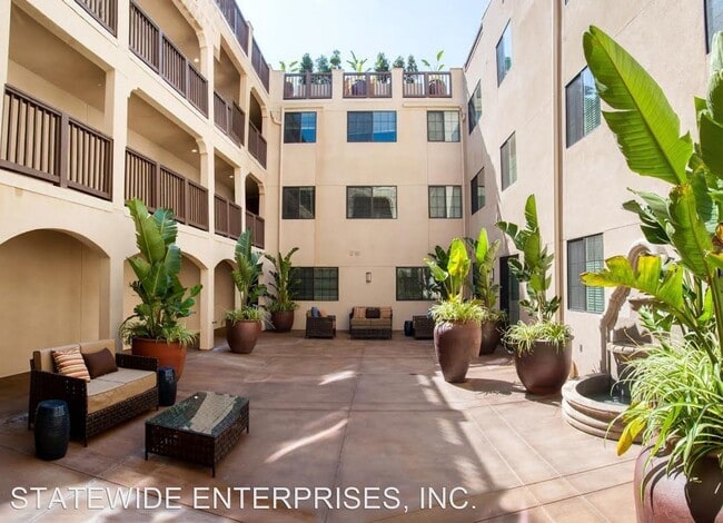 Building Photo - 13610 Strathern St
