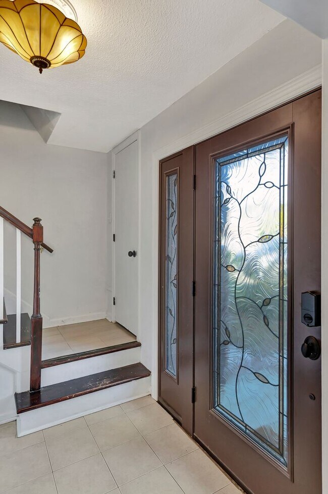 Foto del edificio - 3 bedroom Townhome in Ashley Villas