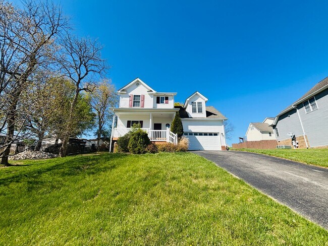 Foto del edificio - 200 Meadow Dr NW