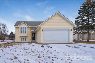 Building Photo - 8906 St Croix Rd