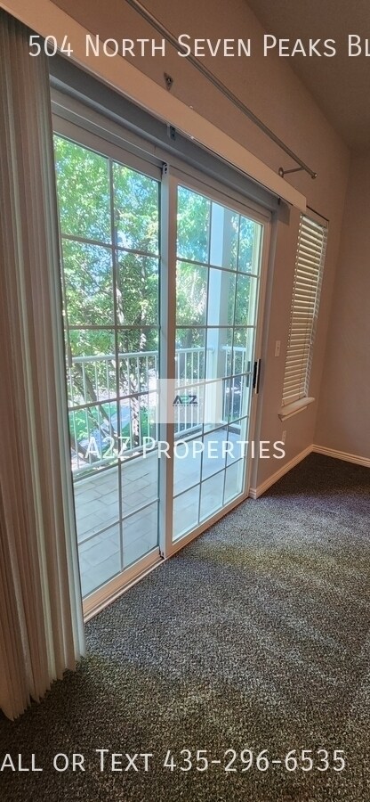 Foto del edificio - 504 N Seven Peaks Blvd