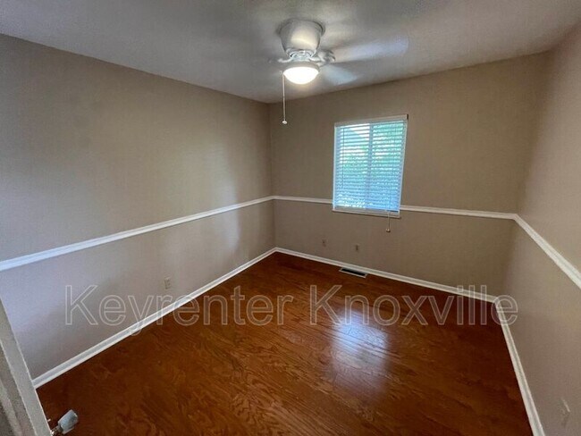 Building Photo - 2509 Craghead Ln