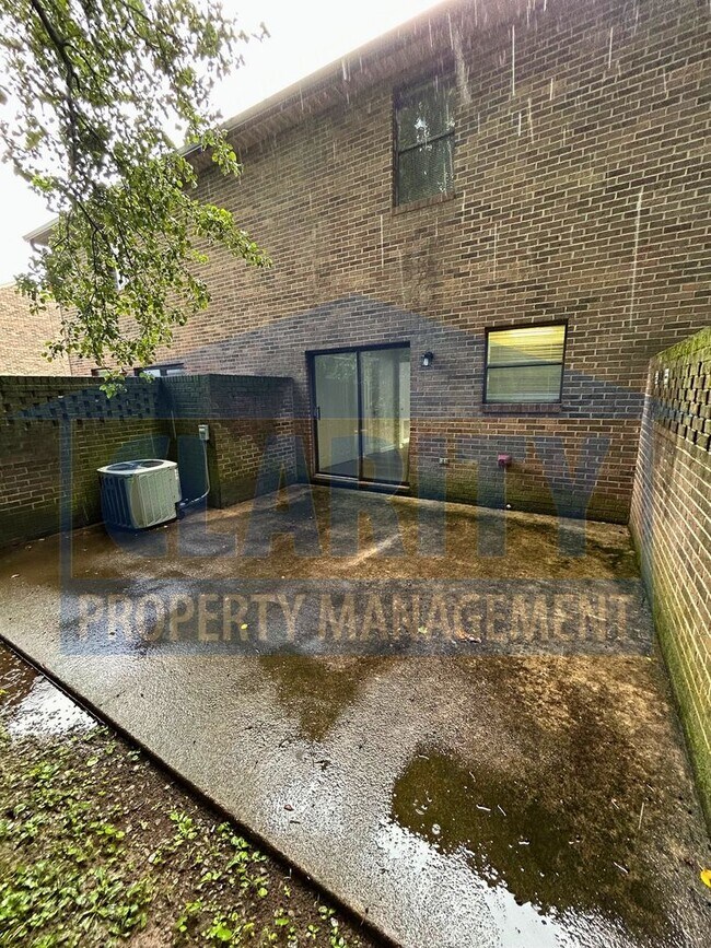 Foto del edificio - 904 Valley Head Rd NW