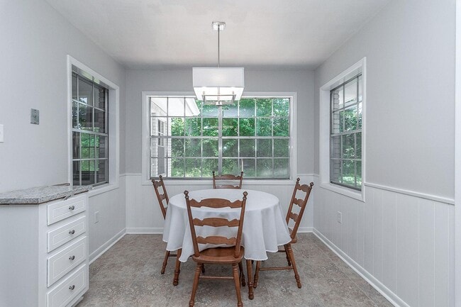 Building Photo - 714 Huntindon Rd