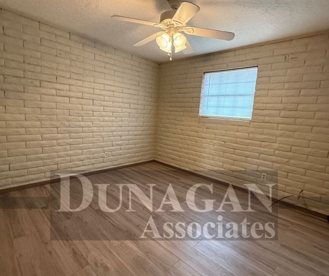 Foto del edificio - 2 Bedroom, 1 Bath apartment