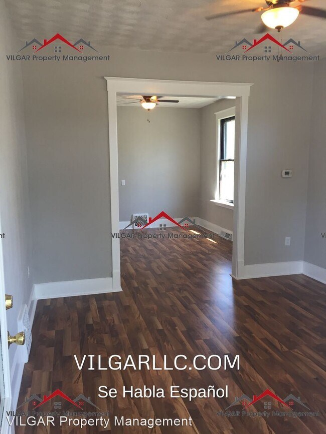 Building Photo - 3 br, 1.5 bath House - 911 Sibley St