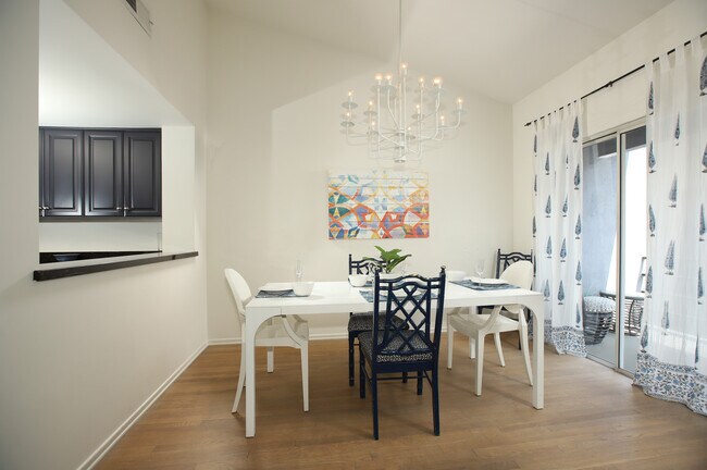 Foto del edificio - 1222 N Kings Rd