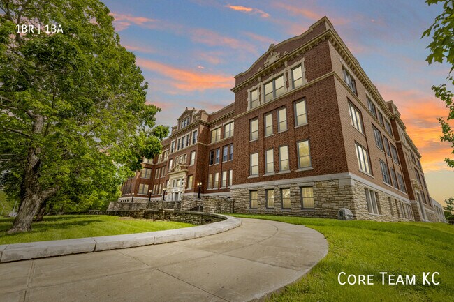 Building Photo - 315 E 39th St