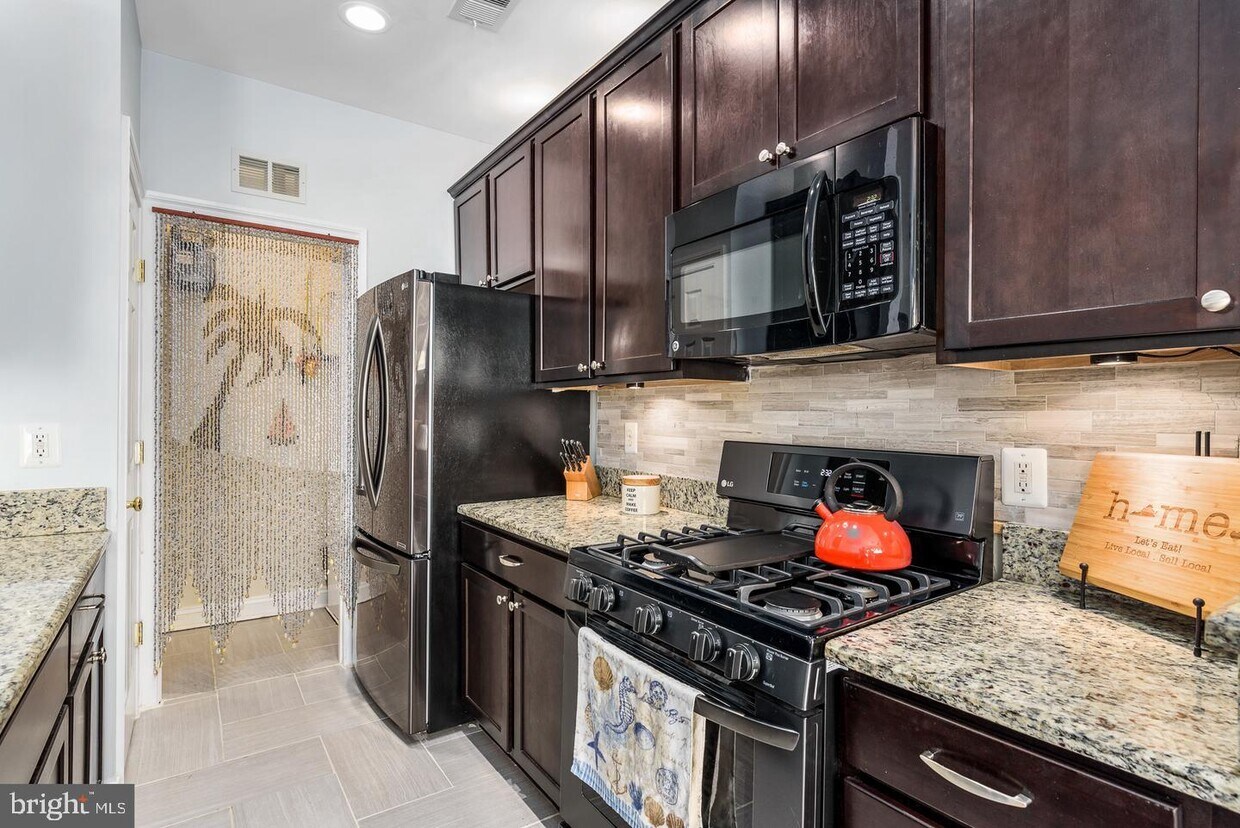 46377 Pryor Square, Potomac Falls, VA 20165 Townhome Rentals in Potomac Falls VA