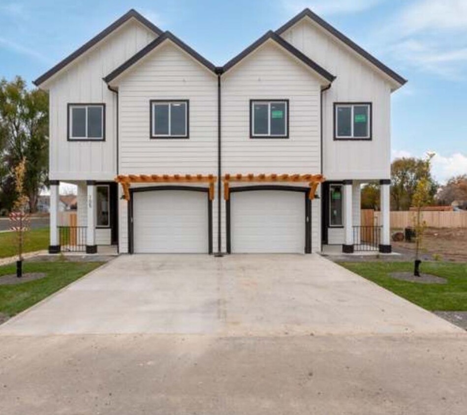 Foto principal - New home for Rent! Great Location.