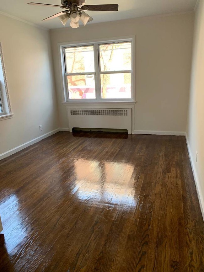 Building Photo - 290 Locust Ave