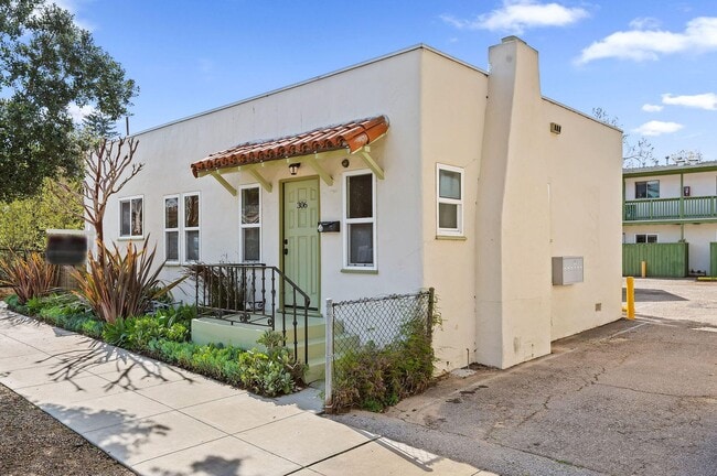 Building Photo - 306 W Ortega St