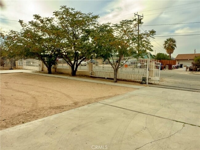 Foto del edificio - 18693 Albany St