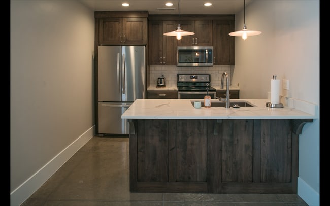 Building Photo - Furnished, very nice, 2 bedroom, 1 bath, 1200 sqft basement apt! Willing to do short-term lease.