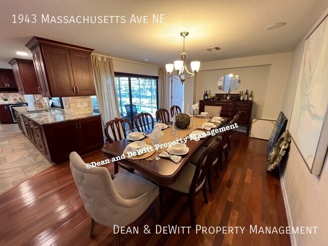 Foto del edificio - 1943 Massachusetts Ave NE