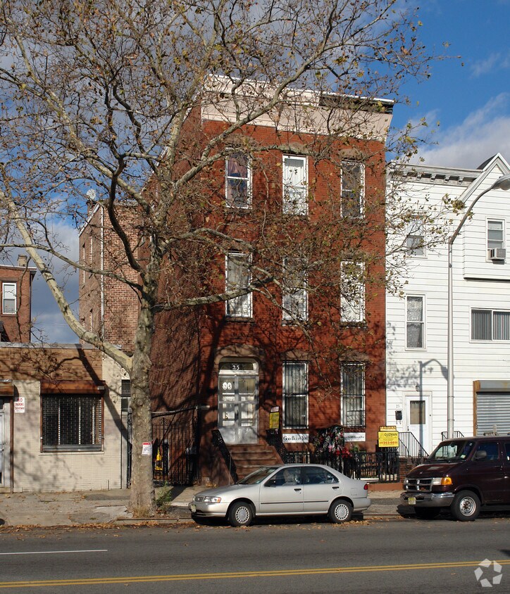 Foto del edificio - 25 Park Ave