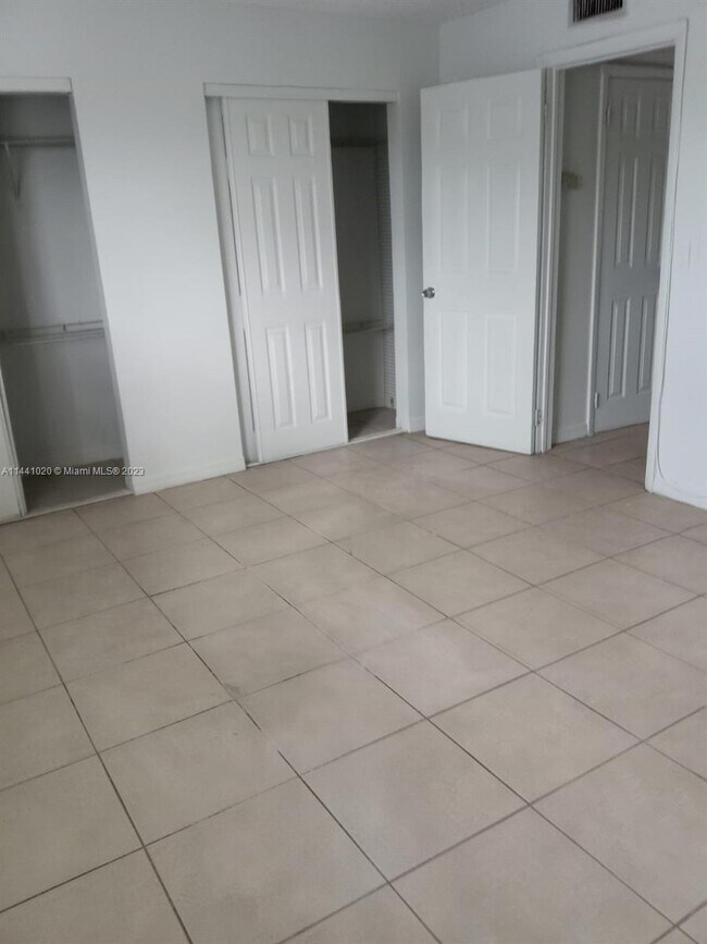 Foto del edificio - 4160 NW 21st St