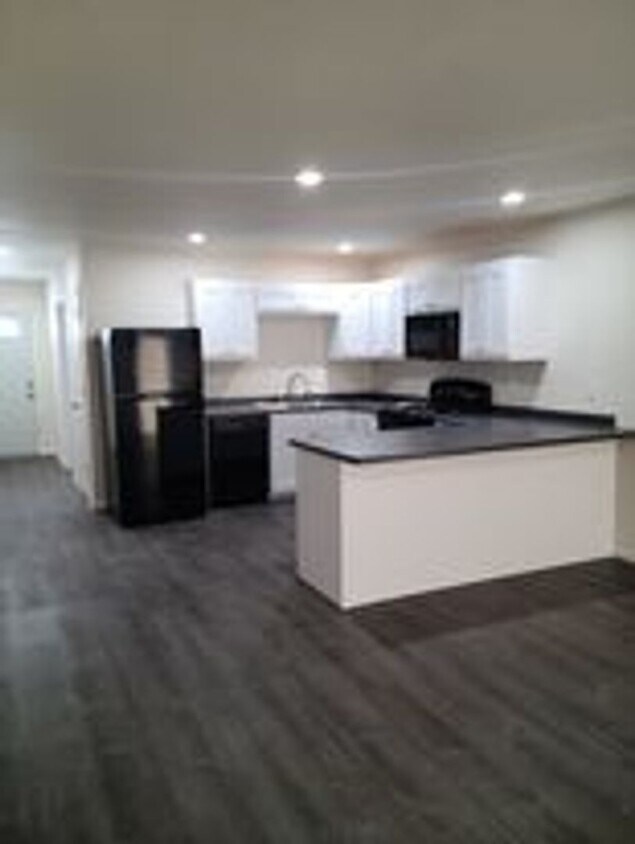 Foto principal - 3 Bedroom Duplex