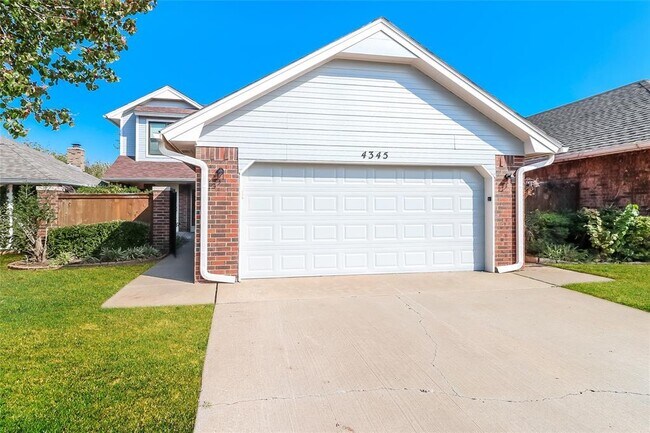Building Photo - 4345 Dahoon Dr