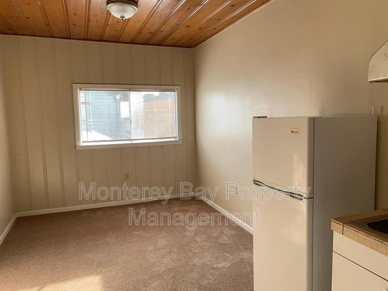 Building Photo - 211 Forest Ave