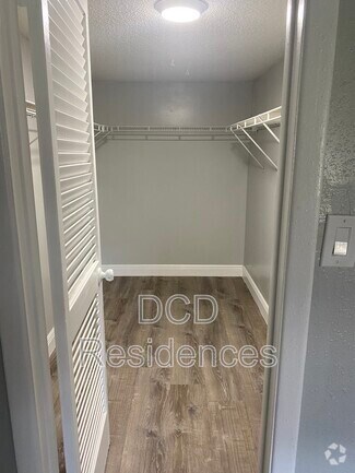 Building Photo - 5505 Forest Haven Cir