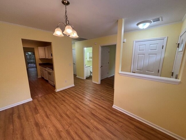 Photo - 1557 Blaze Ln House