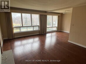 Building Photo - 9 Waterfield Dr