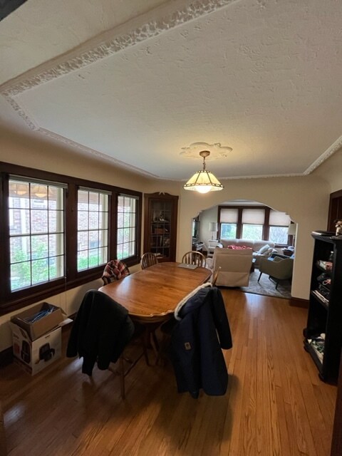 Dining Room - 1614 E Menlo Blvd