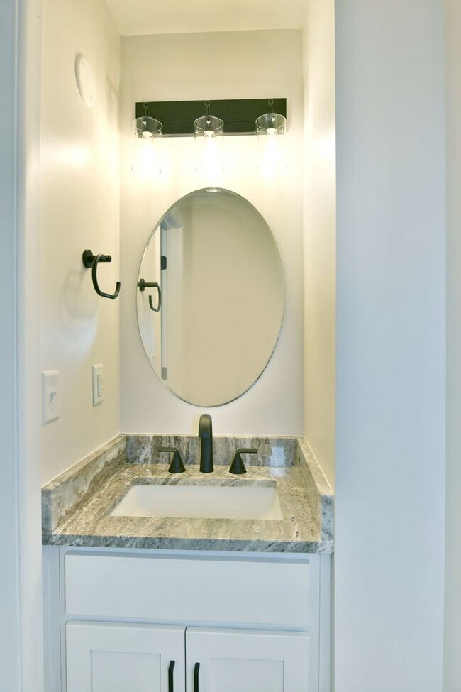 Foto del edificio - 460-462-462 Fowler St