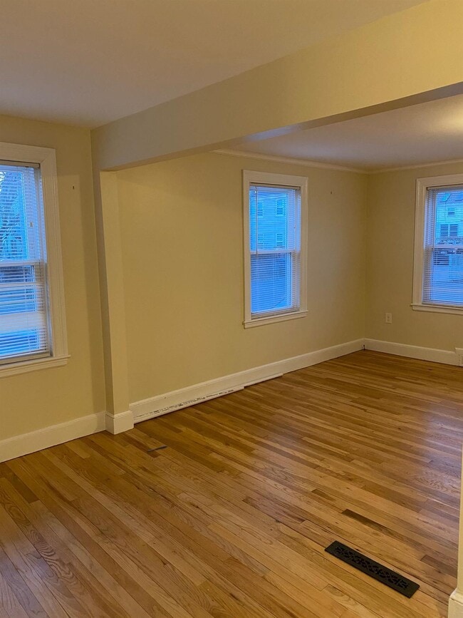 Building Photo - 30 Linden Ave