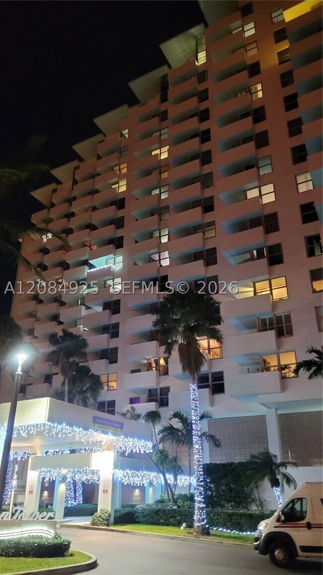 Foto del edificio - 2899 Collins Ave