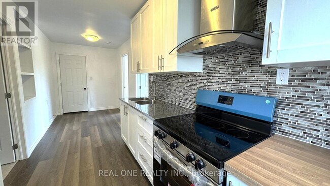Building Photo - 56 Skylark Dr