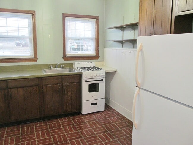 Building Photo - 315 Longwood Ave