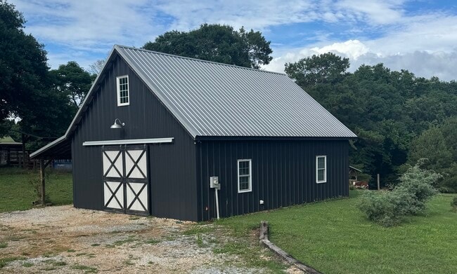 Building Photo - 254 Chastain Rd