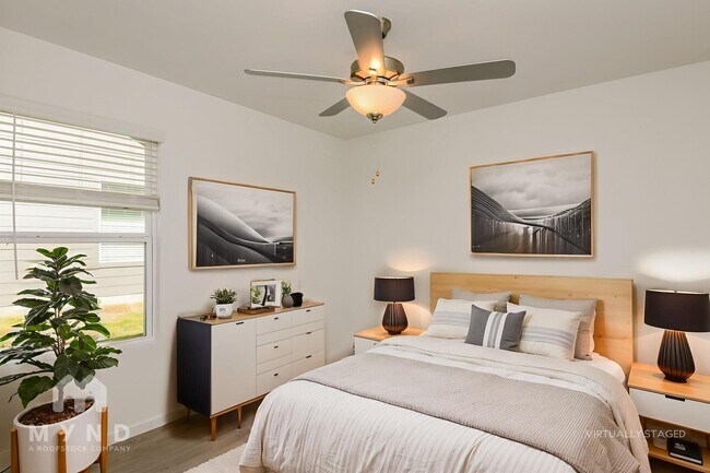 Foto del edificio - 2717 Ctr Crk Ln