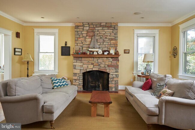 Foto del edificio - 1715 Varnum St NW