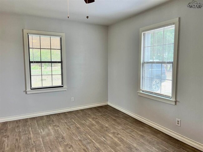 Building Photo - 202 FM 367