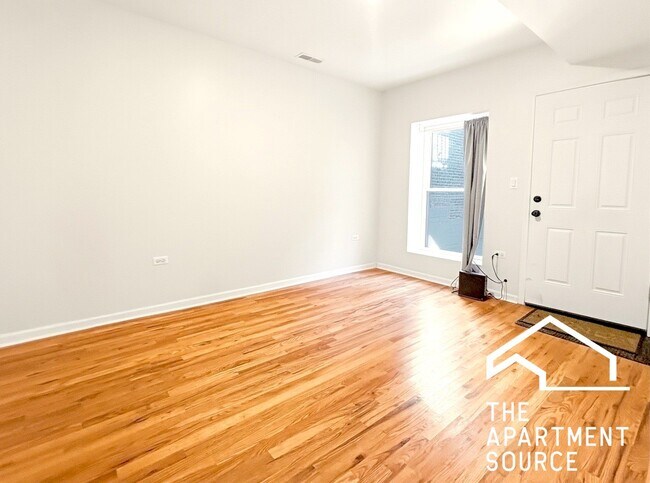 Building Photo - 1638 W 18th Pl