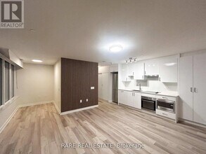 Building Photo - 195 Redpath Ave