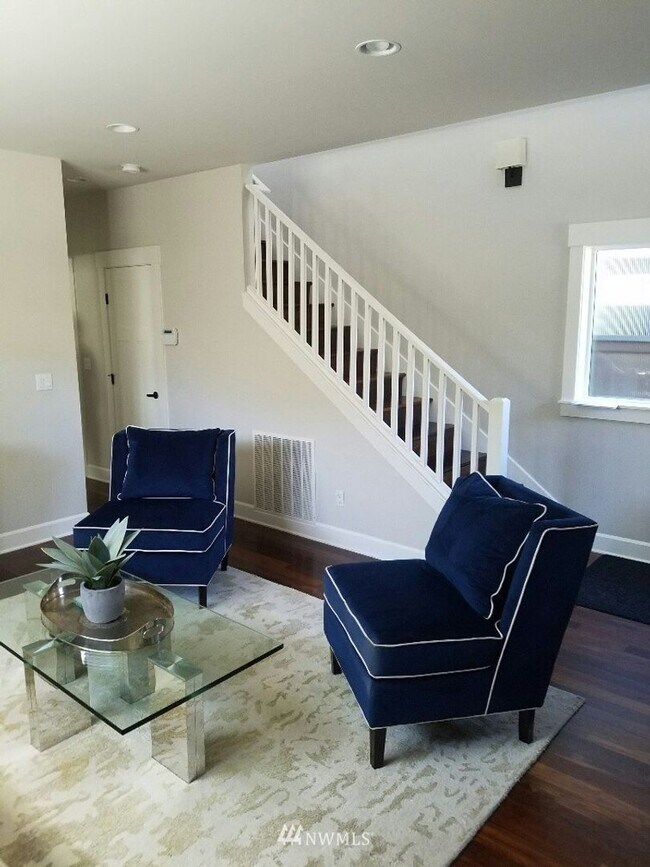 Foto del edificio - Beautiful Mt. Baker Home with High-End Finishes & Prime Location