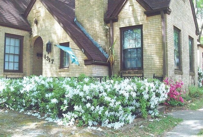 Foto del edificio - 1317 S Sneed Ave
