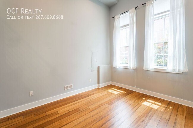Foto del edificio - 607 McClellan St