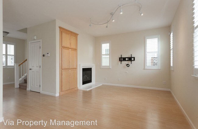 Building Photo - 1305 Tapestry Ln