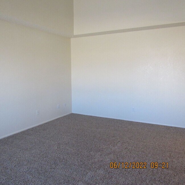 Foto del edificio - 3590 Clearwater Dr