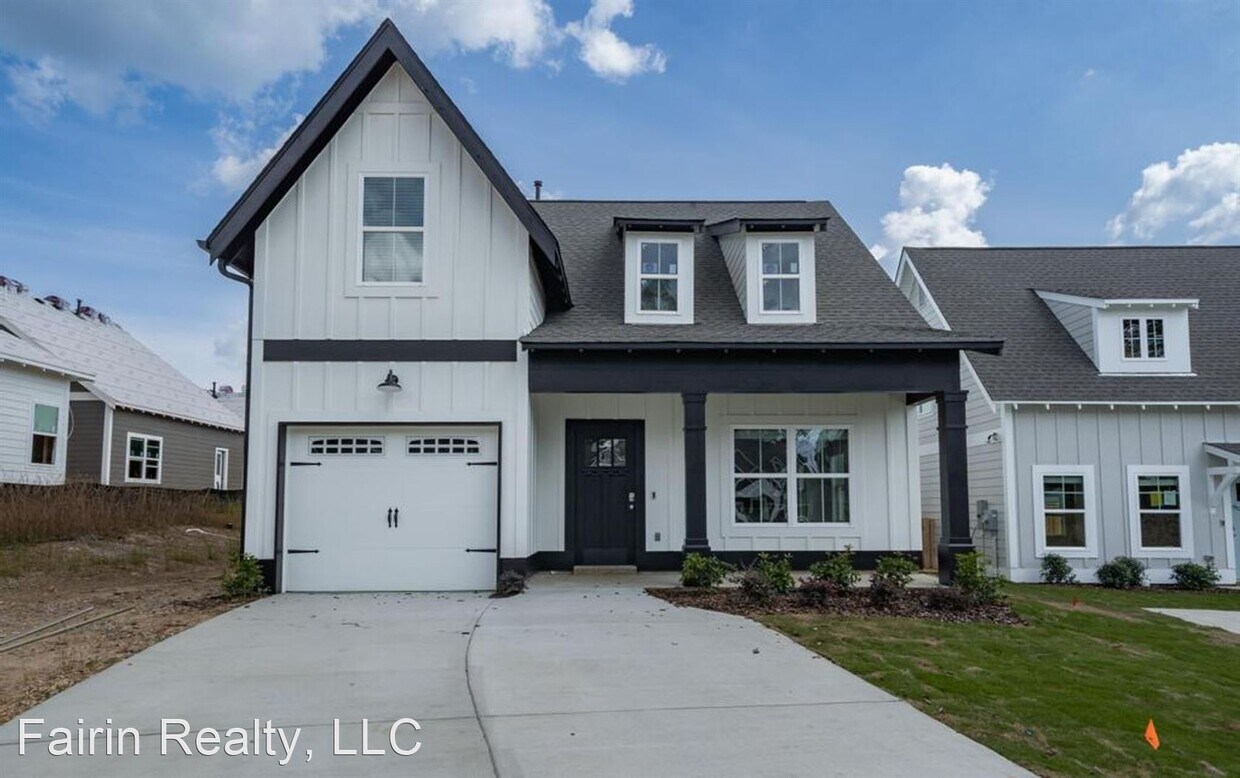 3 br, 2.5 bath House 3772 Patton Crst House Rental in Birmingham