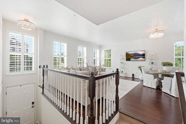 Building Photo - 11360 Sandhurst Pl