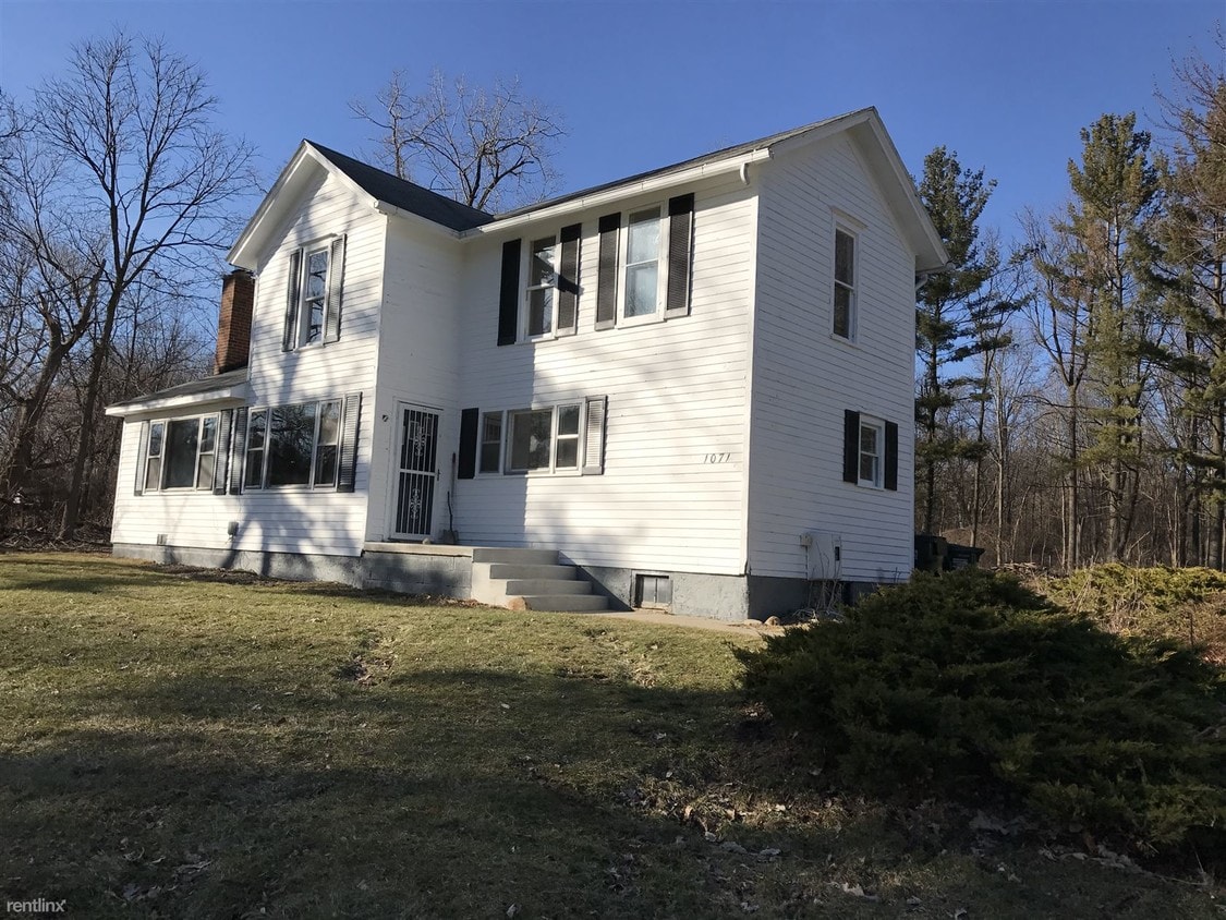 1071 Bloomer Rd, Rochester Hills, MI 48307 House Rental in Rochester