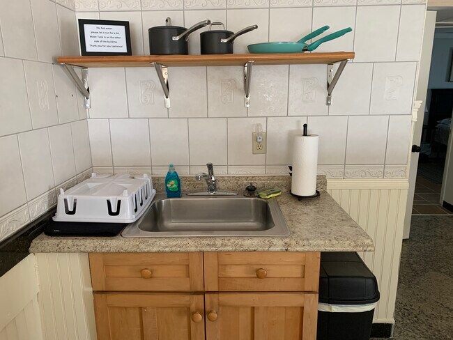 Foto del edificio - 572 Main St